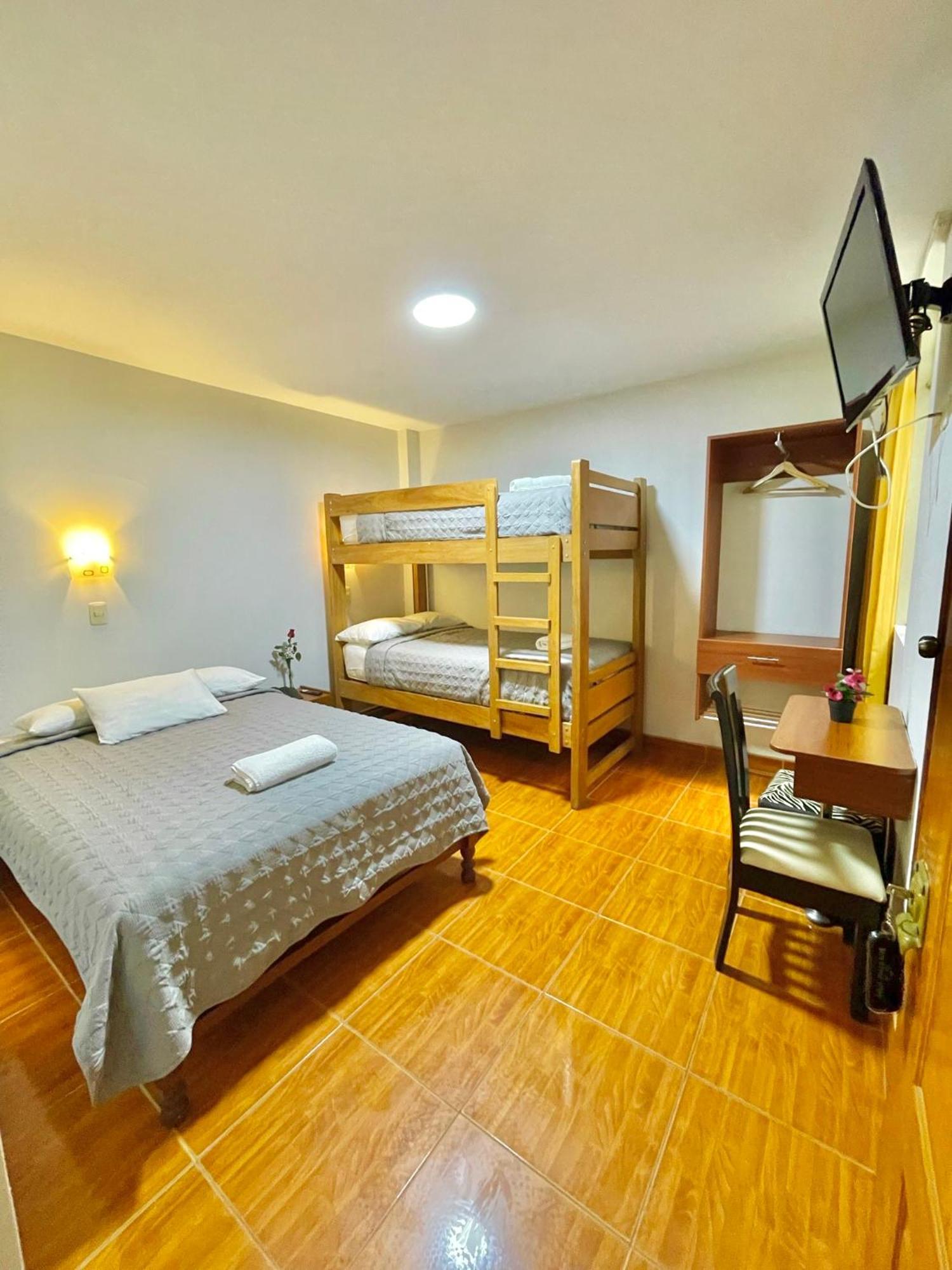 Jultom Inn Hotel & Suites Trujillo Ngoại thất bức ảnh