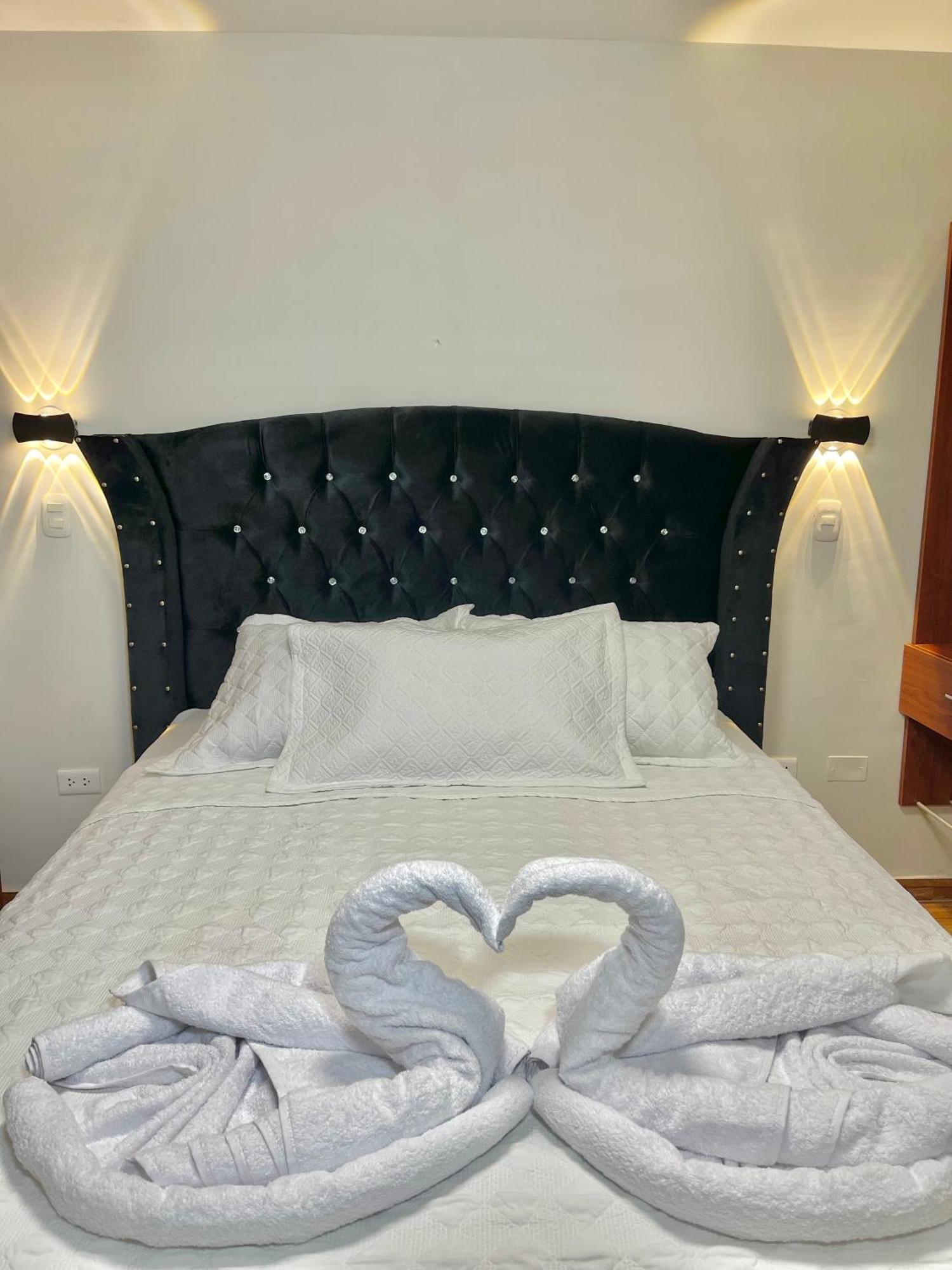 Jultom Inn Hotel & Suites Trujillo Ngoại thất bức ảnh