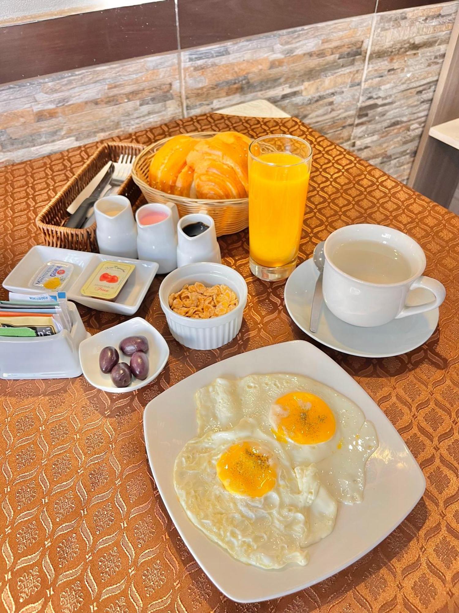 Jultom Inn Hotel & Suites Trujillo Ngoại thất bức ảnh